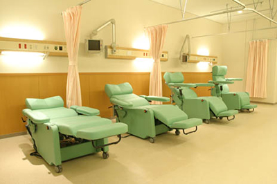 豊岡病院 電動リクライニングチェアベッド
